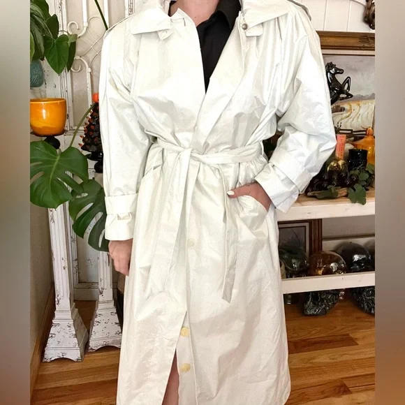 Vintage British Mist Pearlized Ivory Trench Rain Coat With Shell Buttons 6P - Picture 2 of 10